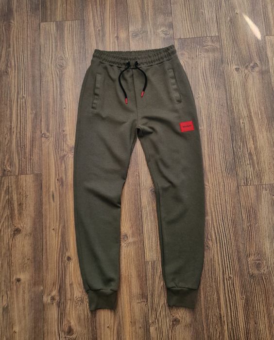 Страхотен мъжки спортен екип комплект размер L 
Най-висок клас материя