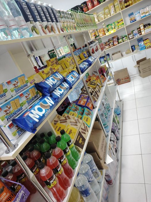 Стеллаж сотилади Б/У