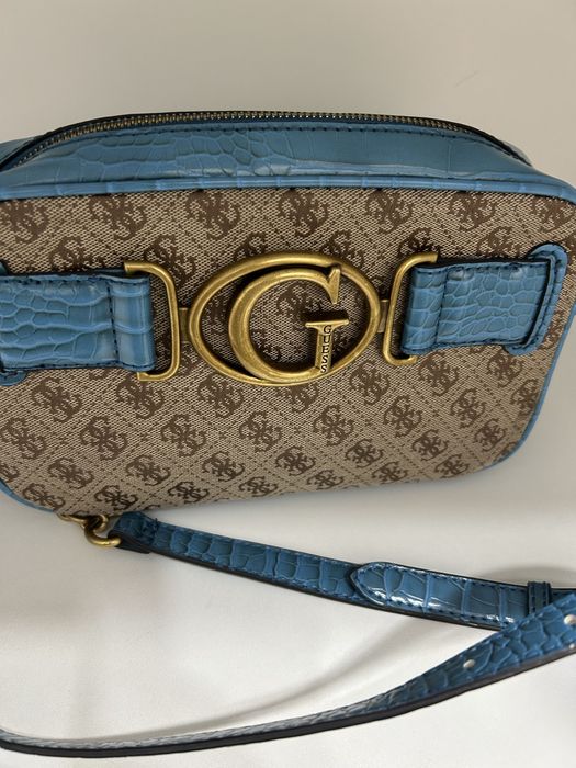 Сумка Guess в идеальном срстоянии