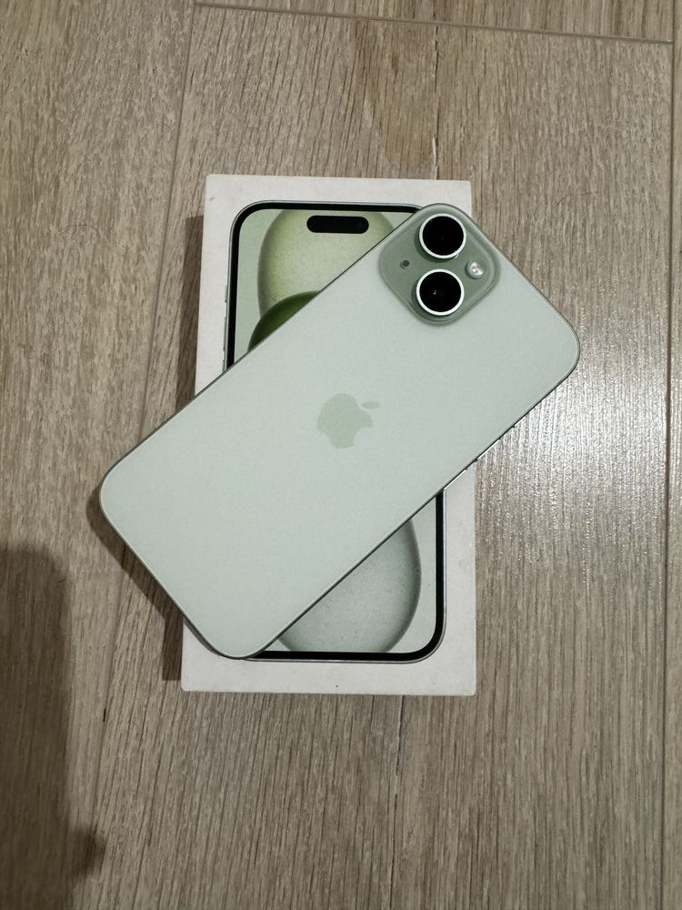 Iphone 15 Green