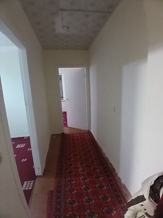 Чилонзор 23 квартал Своя кватира Продаю 

15 чи дом кирпичный дом 

2/