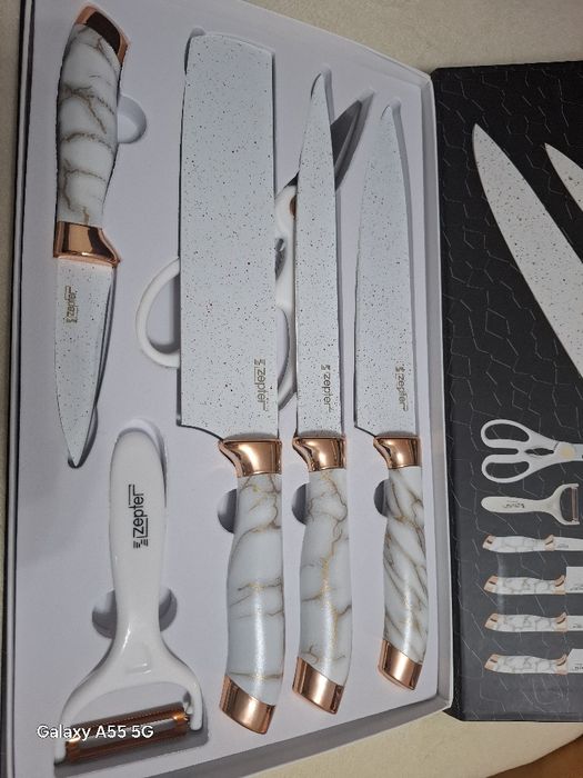 Продам набор ножей на подарок