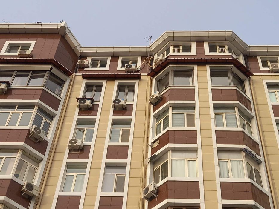 Установка козырьки над окнами