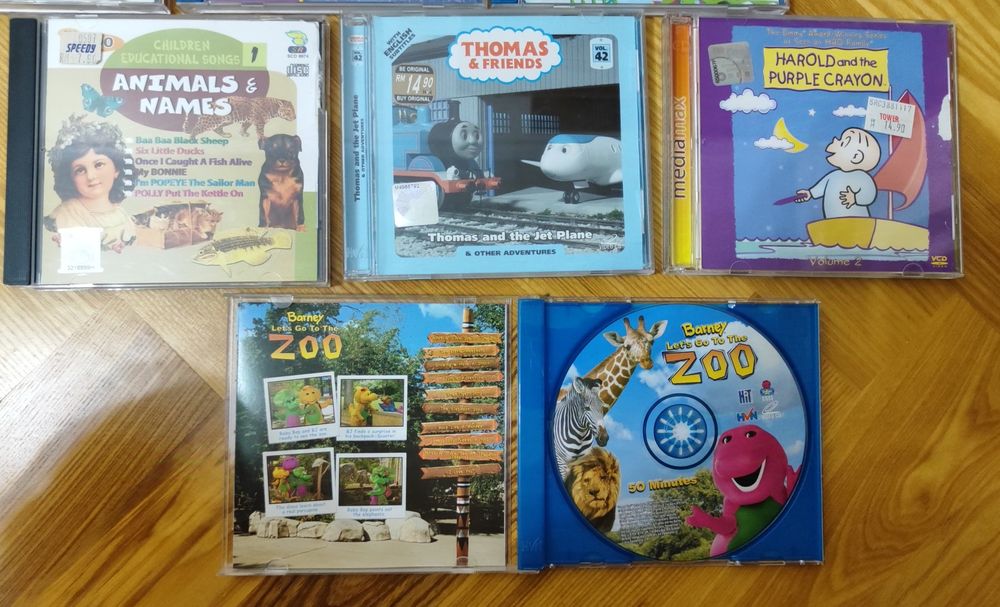 Dvd диски фирменные лицензионные мультфильмы на английском языке 15 шт