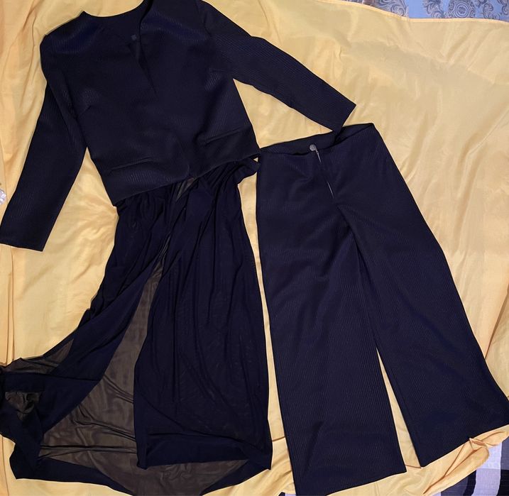 Продам костюм женский