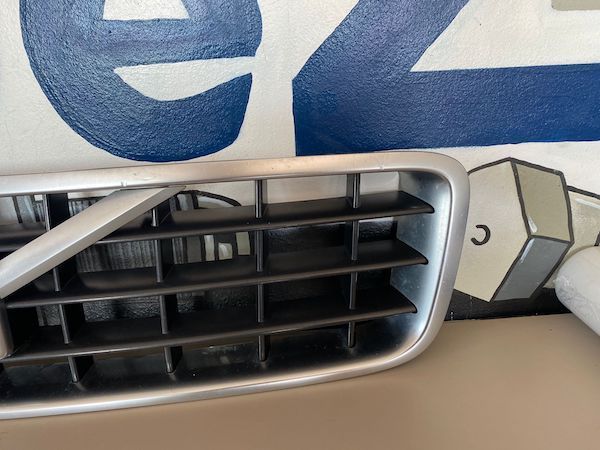 Grila bara fata Volvo XC90 2007-2010 30678980 30678983 17125