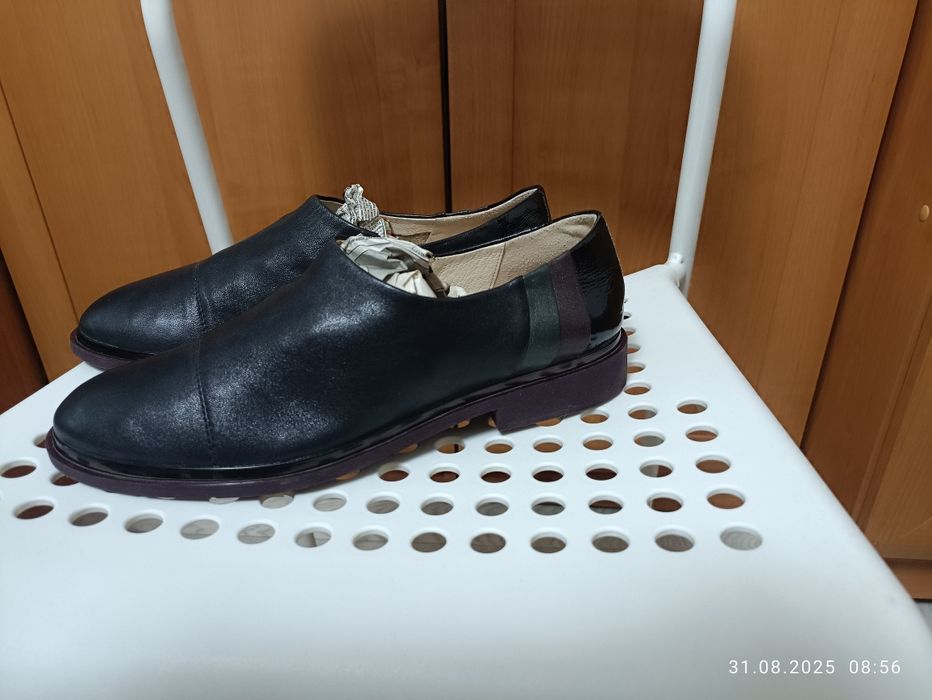 Продам обувь 39 размер