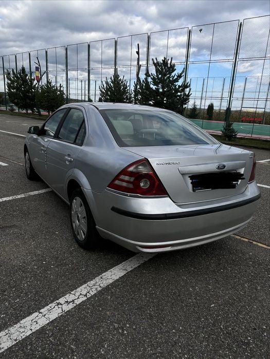 Vând sau schimb Ford mondeo 2.0tdci