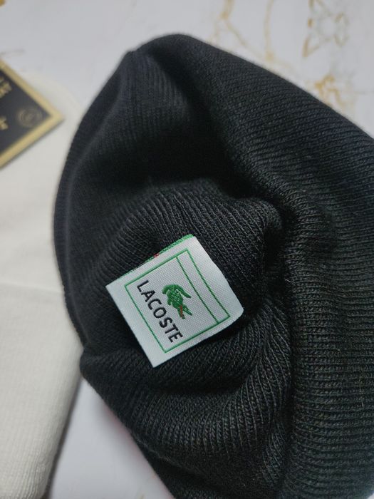 Зимни шапки намалени