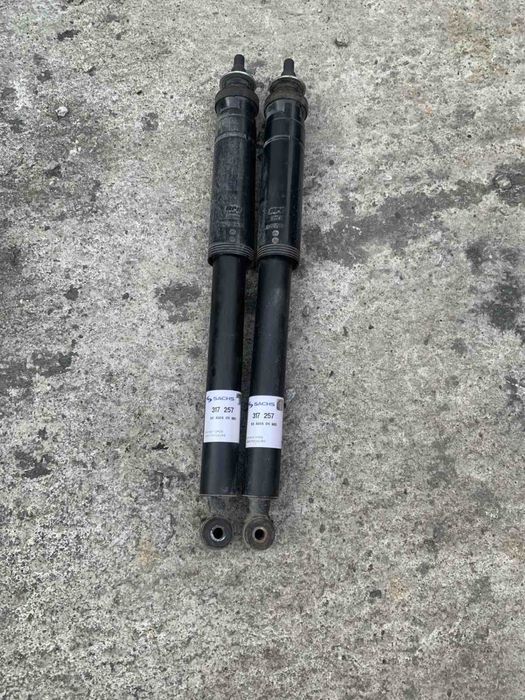 Амортисьори и пружини Мерцедес W210 и W208