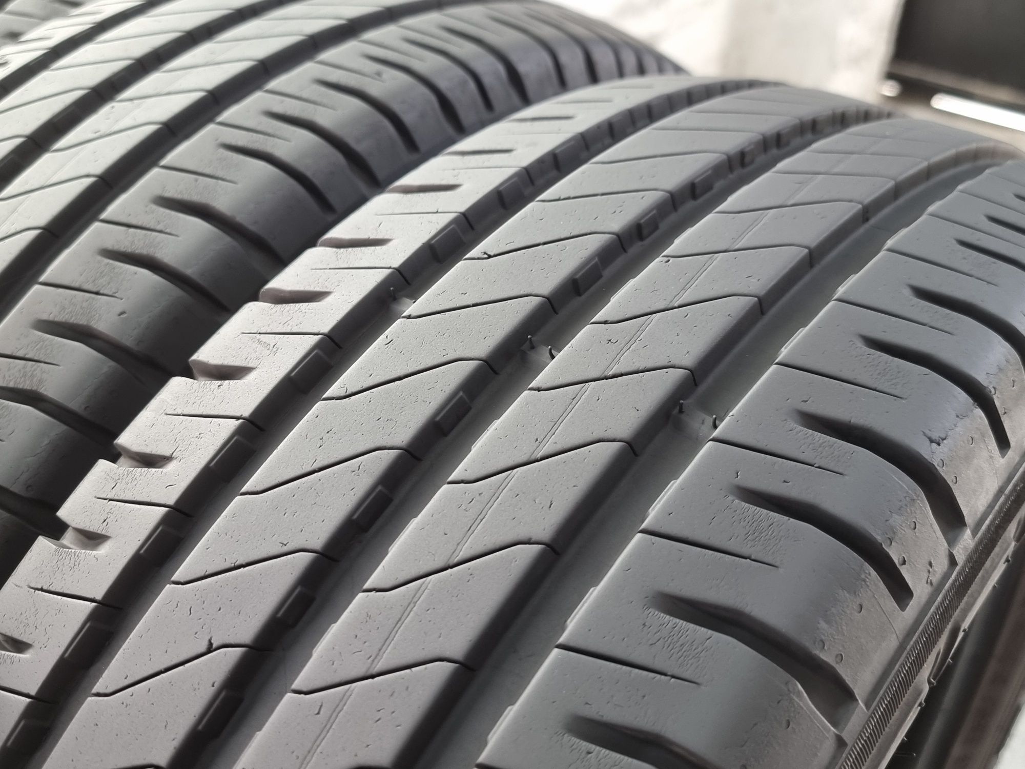 "Dot 22" 215/65/16 C Michelin 4Броя: 420лв 8мм