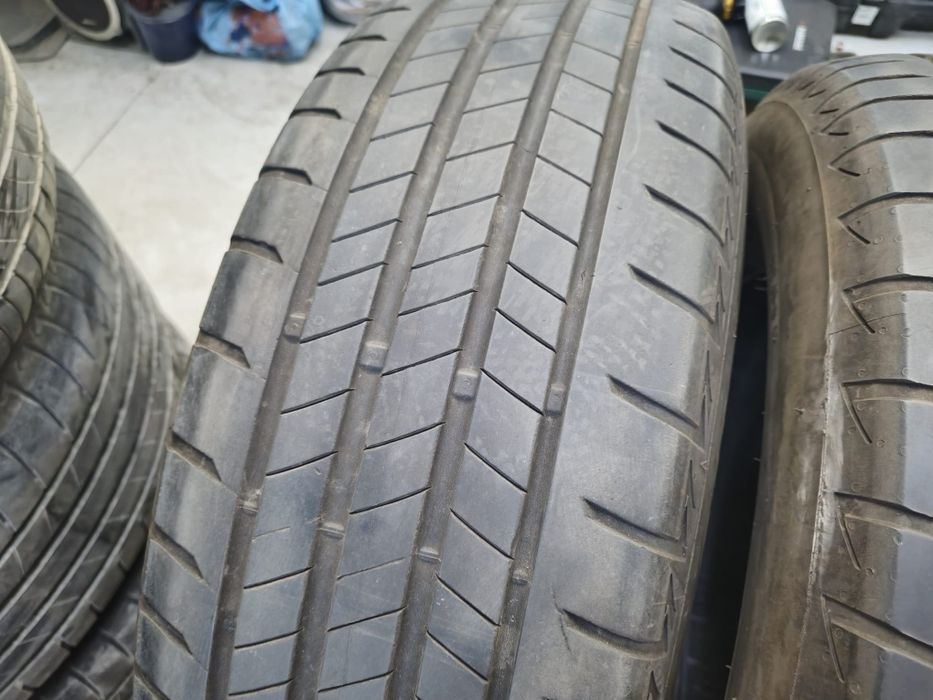 4 anvelope vara Bridgestone 225 65 17 stare buna