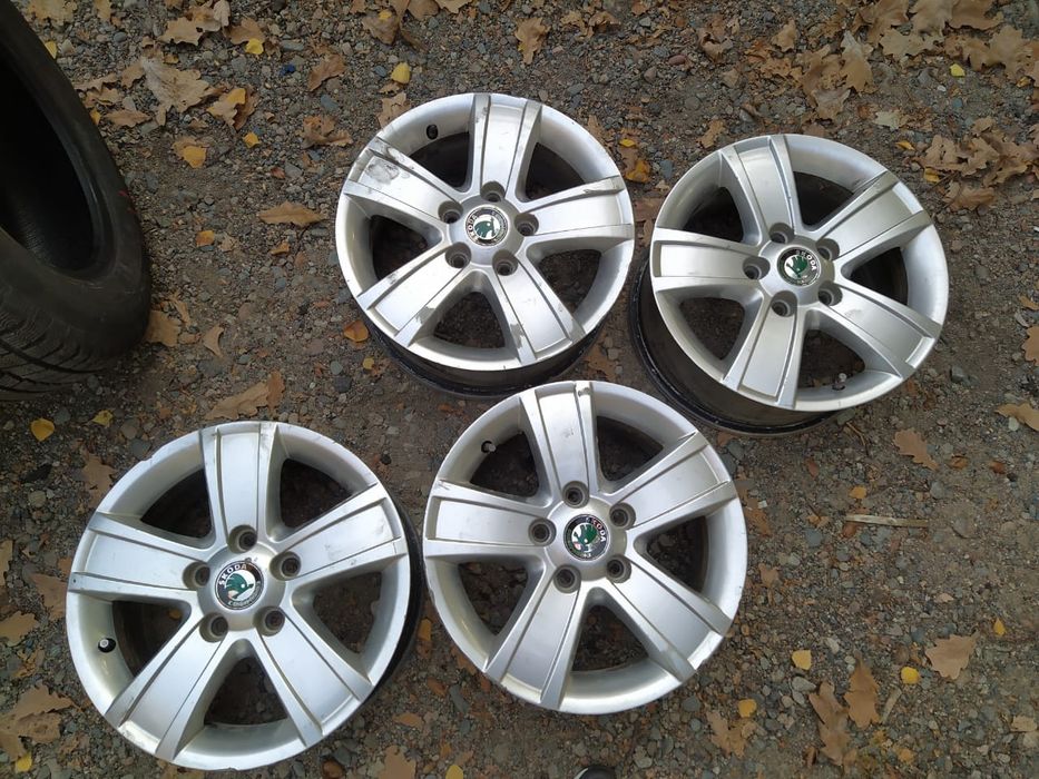 Продам титановые диски на R15 skoda Octavia a5 заводские, оригинал
