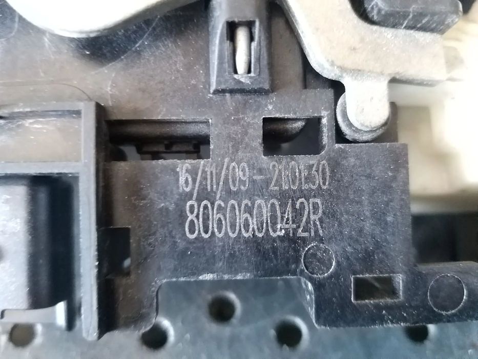 Maner usa dreapta spate renault megane 3 806060042r