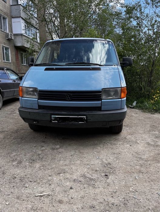 Авто Машина Фольсваген  Транспортер Т4