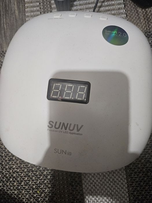 Продам лампу для гель лака