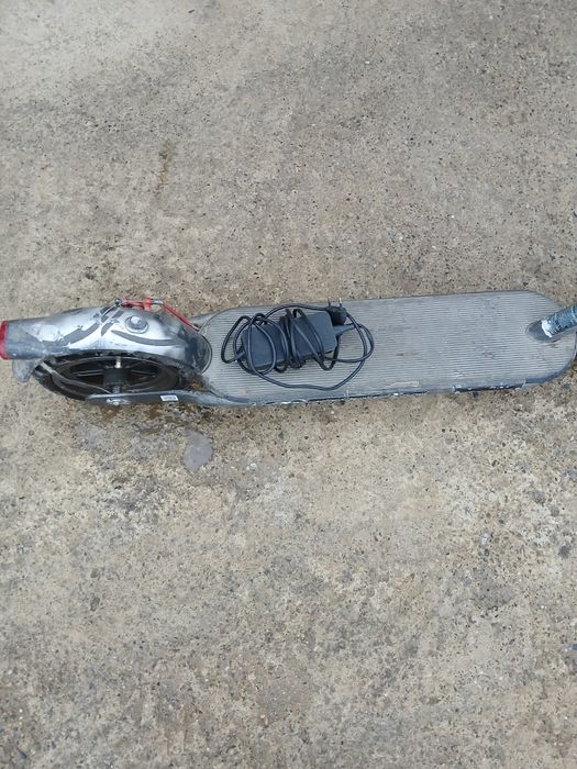 Vând trotinetă xiaomi