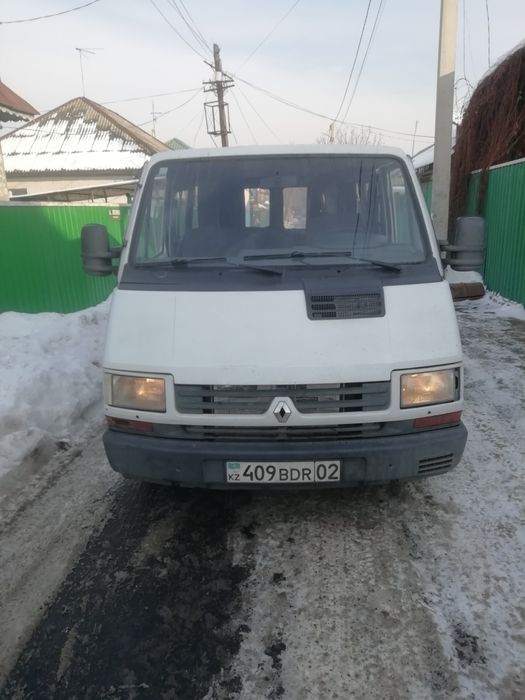 Микроавтобус рено трафик 1. 1995г.в 2.5.дизель