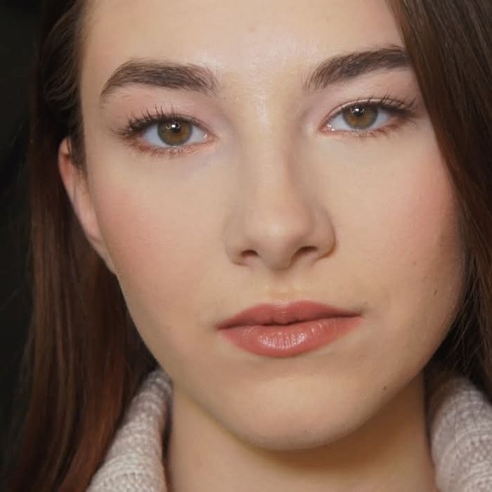 Machiaj profesional 
Ofer servicii de machiaj pro