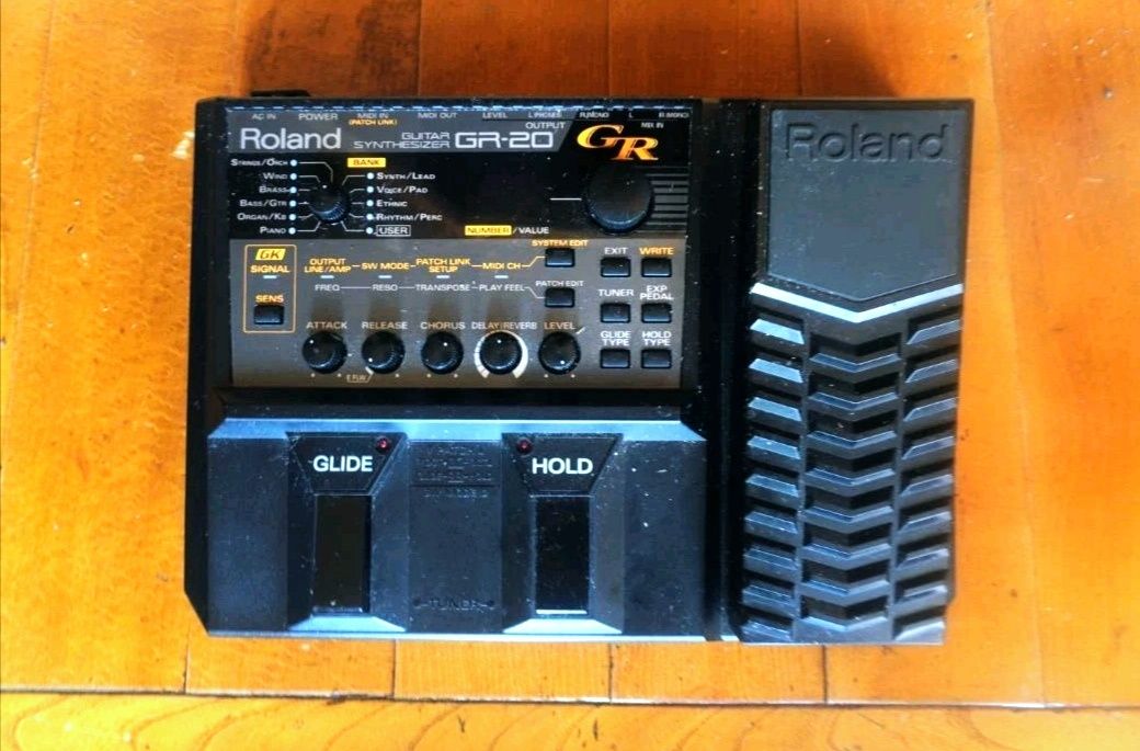 Roland Gr 20 sau Gr 33 Sintetizator chitară