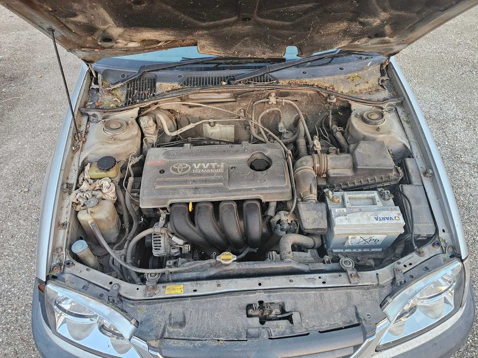 Toyota Avensis на части