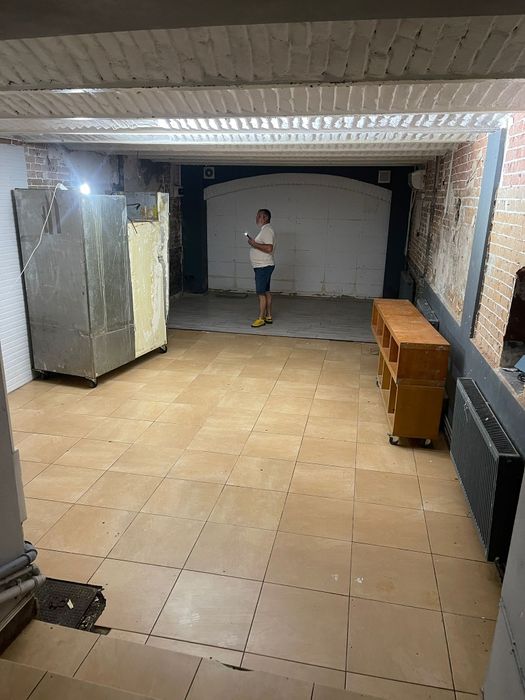 Inchiriez spatiu Romain Rolland (Centrul istoric) Craiova