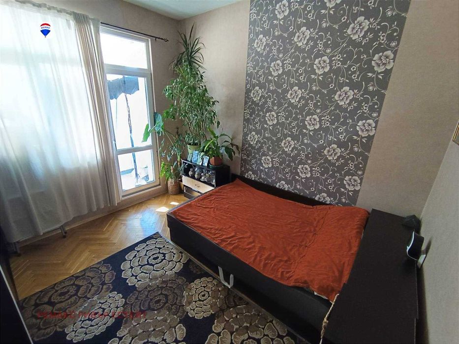 Продава се Двустаен апартамент в Русе, Център - 67 кв.м за 2238 €/кв.м - Снимка #8