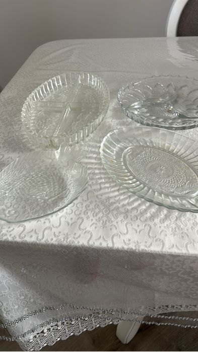 Вазы хрустальные,  графины и салатницы