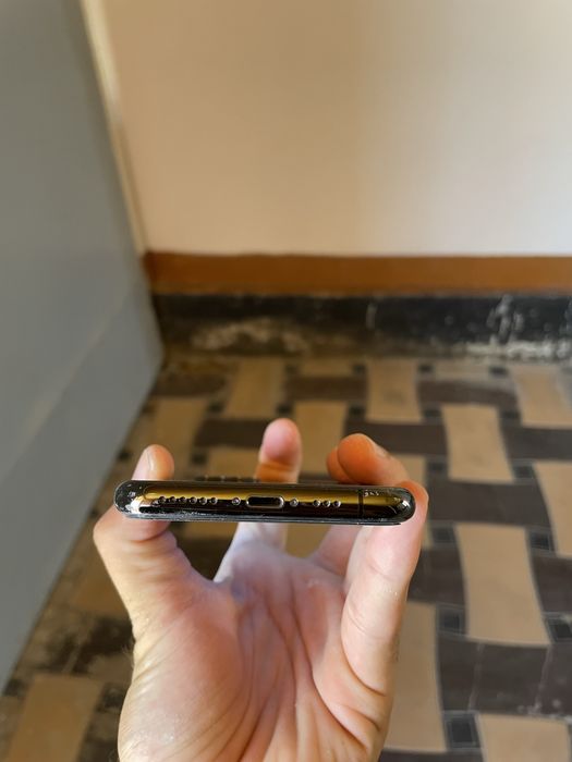 iPhone 11 pro 64 gb
