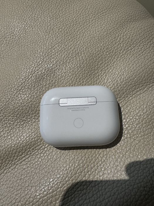 Наушники Apple Airpods pro 2nd generation with Wireless Magsafe белые