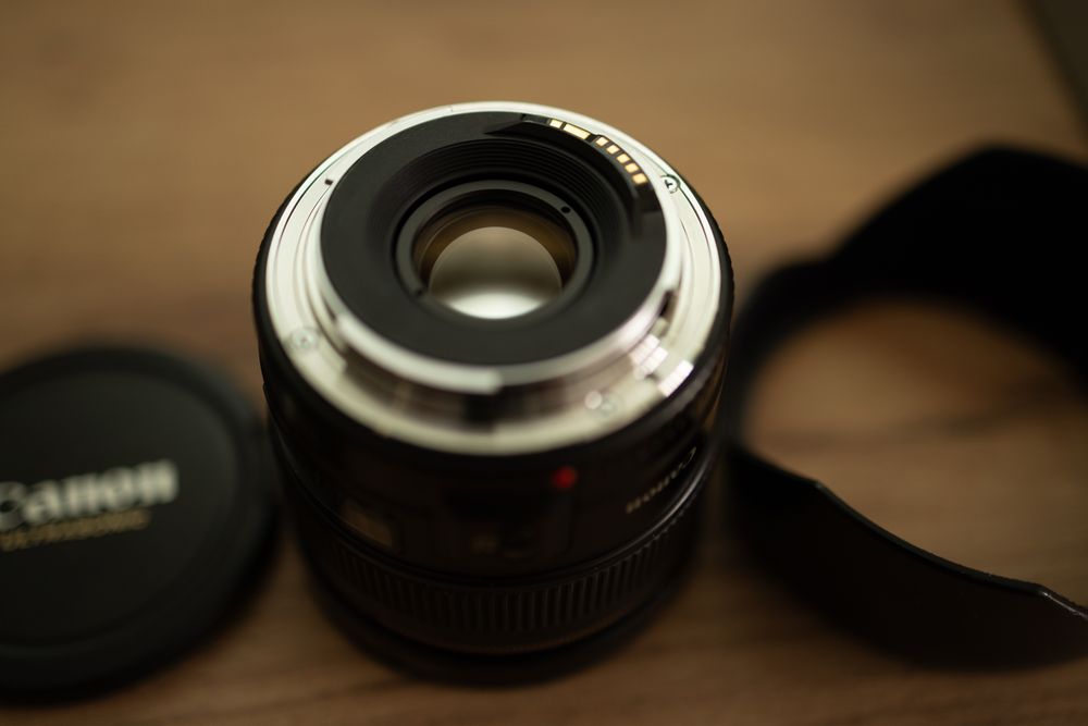 Canon EF 35mm F2
