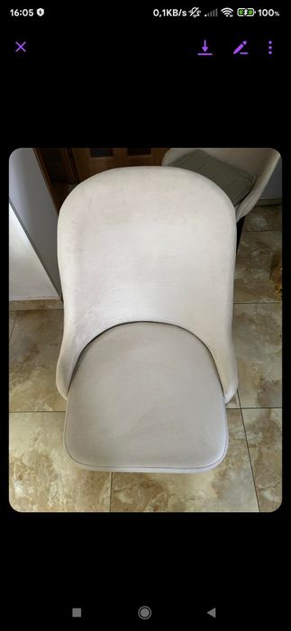 Masă extensibilă cu 6 scaune