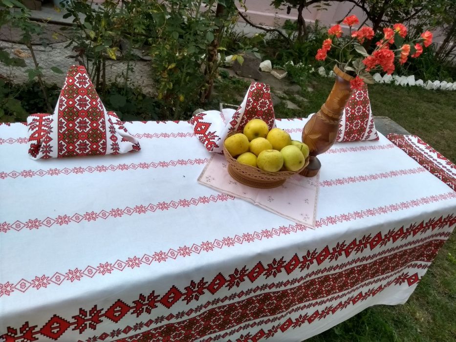 Set Fata de masa bumbac +6 stergare Tradițional Romanesc, Restaurante