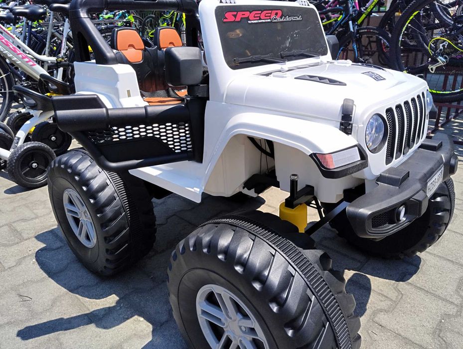 US Двуместен акумулаторен джип FUEGO 4x4
