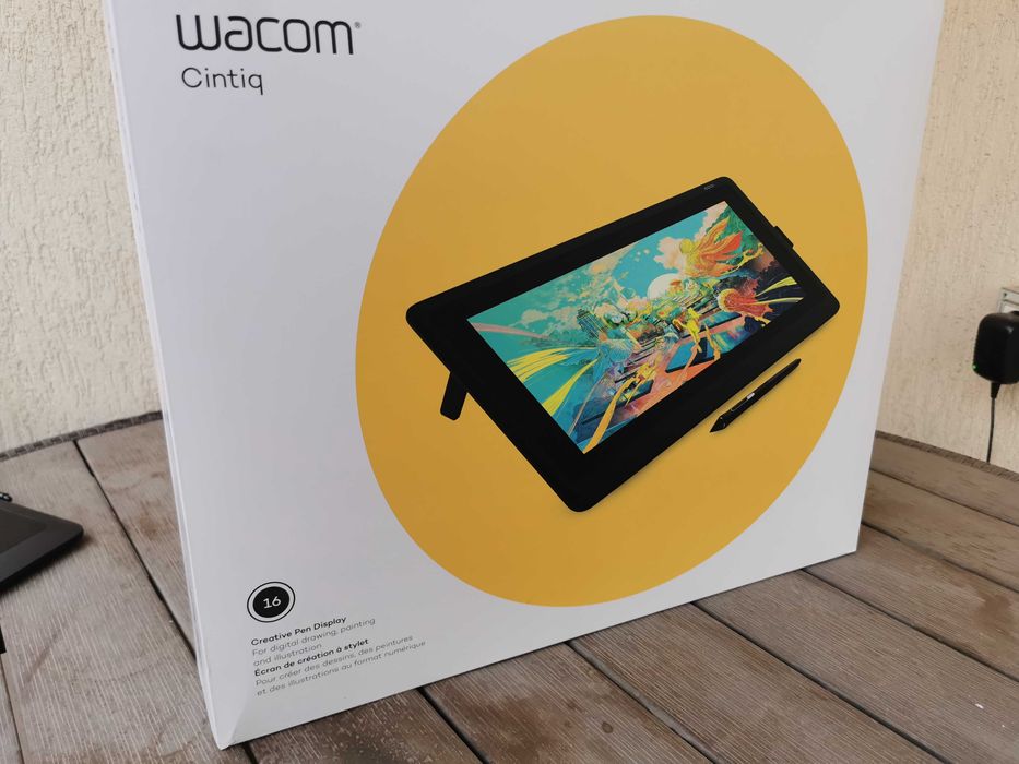 Tableta Grafica Wacom Cintiq 16 - aproape noua / stare excelenta