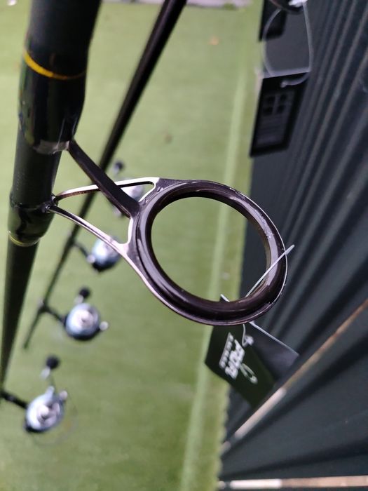 SET 4 Lansete Crap FL VIPER 3.90m 3.5 LBS 2 tronsoane Super Slim + 4 M
