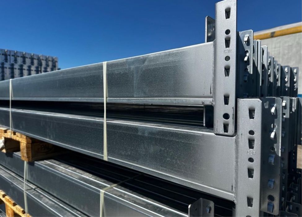 Rafturi metalice in stoc mai multe detali sunati