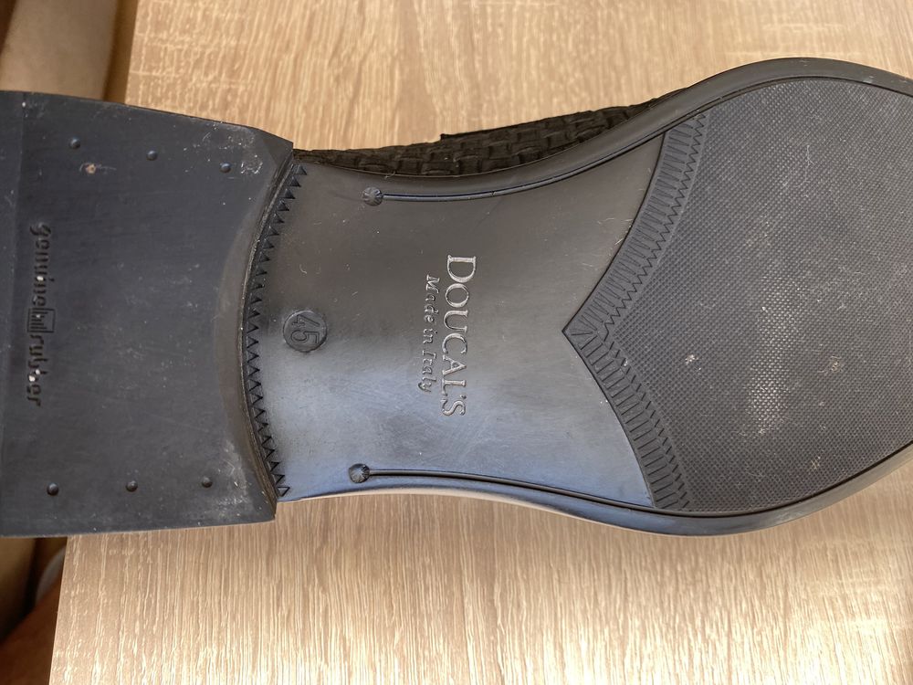Doucal’s чисто нови обувки