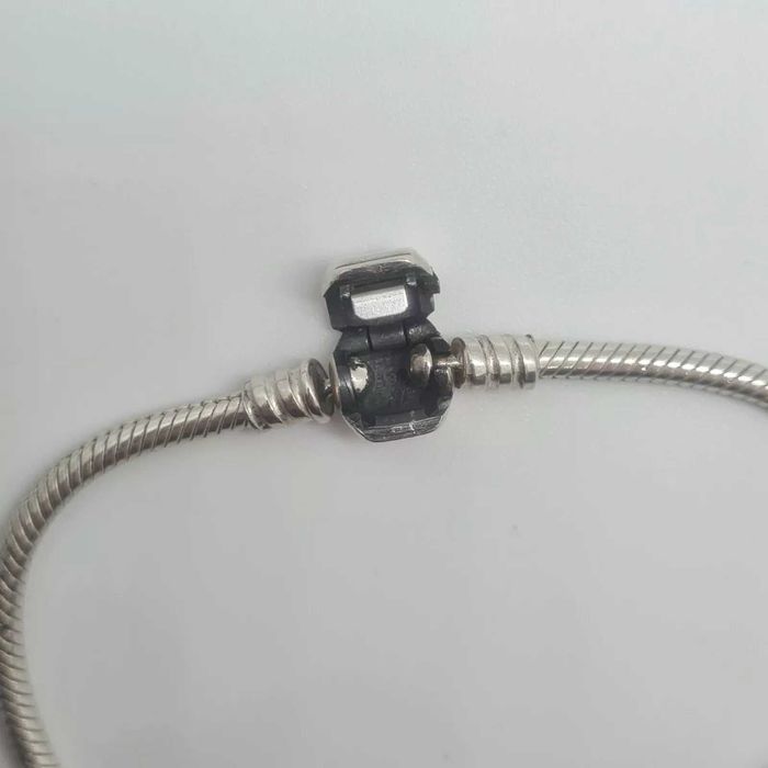 Гривна Пандора|Pandora