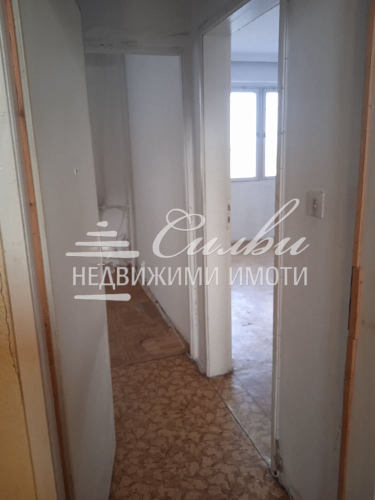 Продава се Едностаен апартамент в Шумен, Добруджански - 38 кв.м за 1530 €/кв.м - Снимка #6