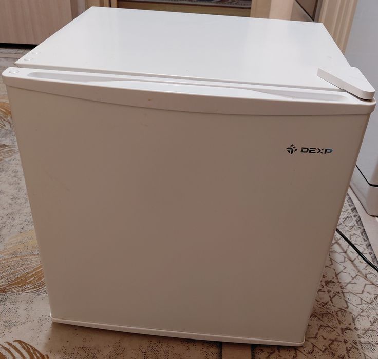 Продам холодильник офисный