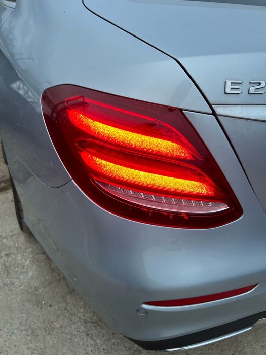 Aripă stânga spate Mercedes E class W 213