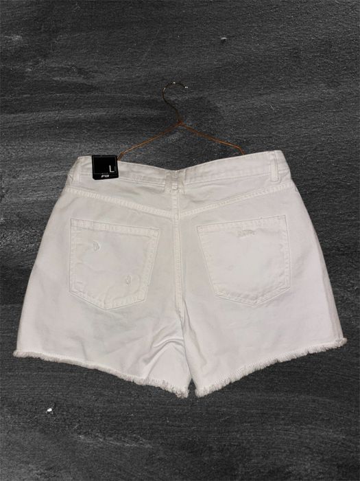 Дамски къси панталони