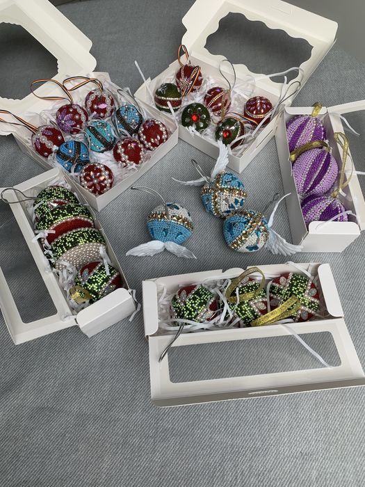 Seturi unicate cu globuri