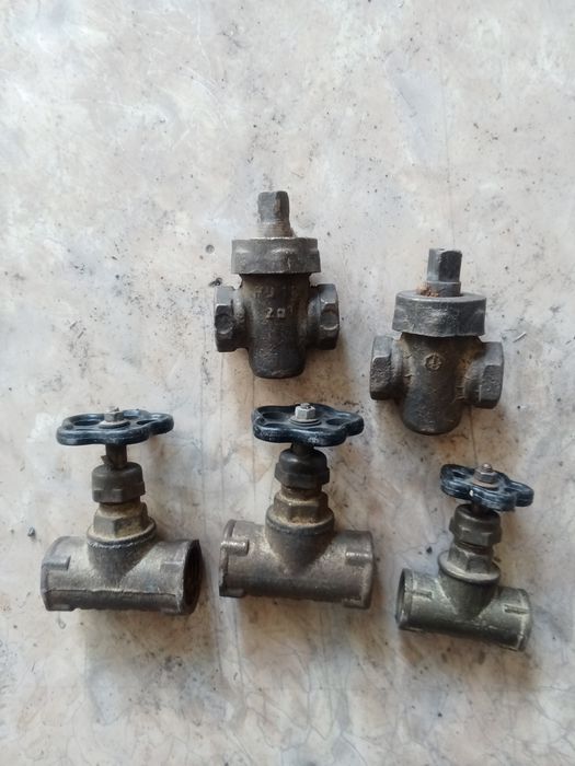 Продам краны новые, на 20, 25, бронзовые, цена  по тысячи тенге за шту