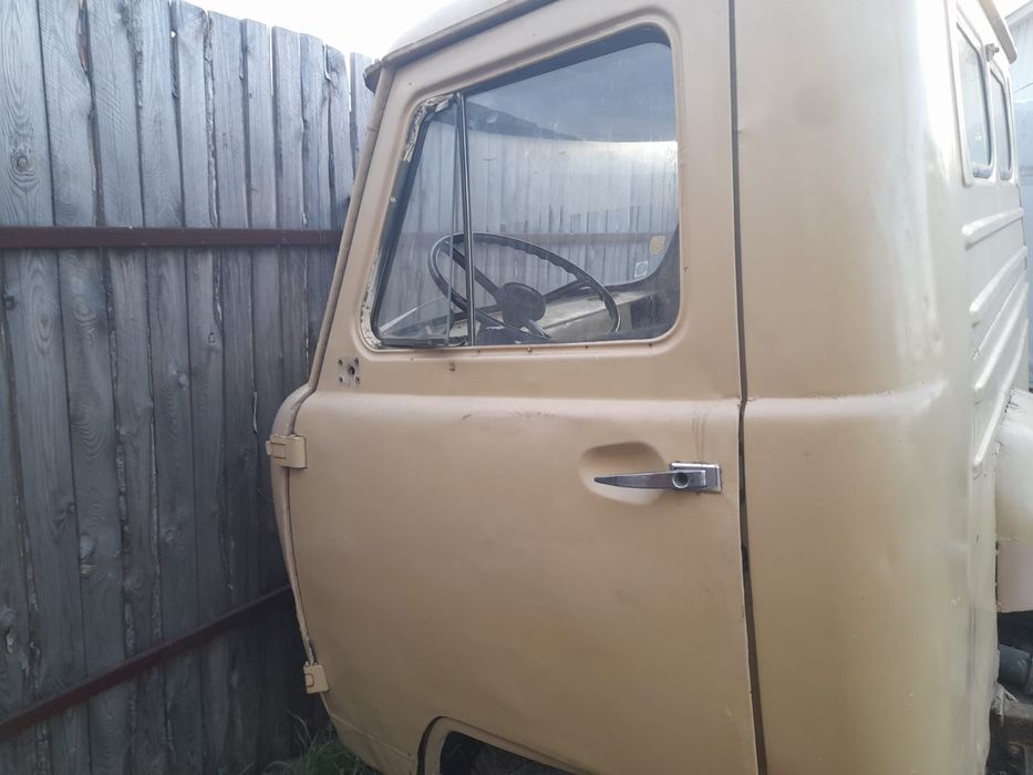 Продам УАЗик  бортовой