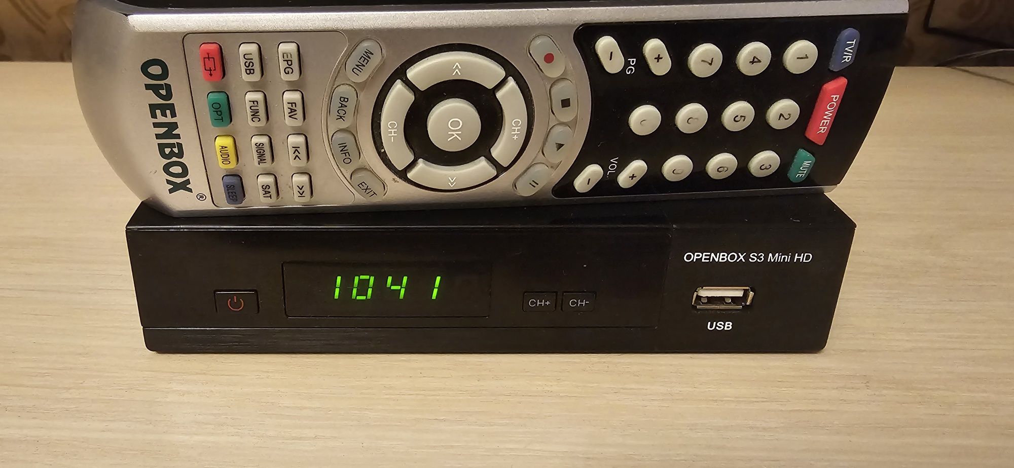 hd box s100pro.новый.. openbox s3mini.