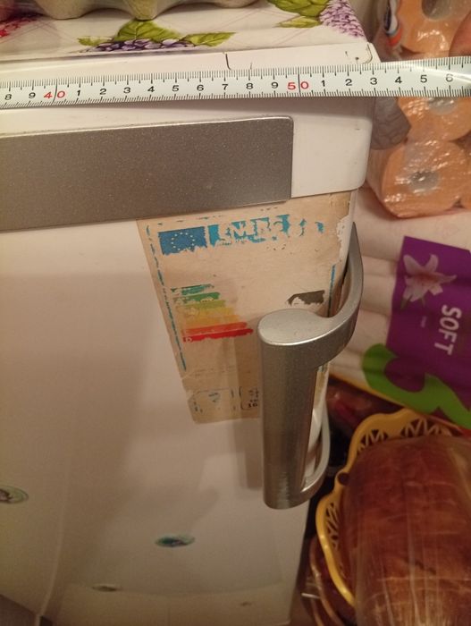 Ladă frigorifică cu sertare in perfecta stare de funcționare se