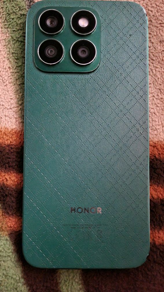 Honor X8b 2024 xolati a'lo 9 oy ishlagan karobka dokumneti bor