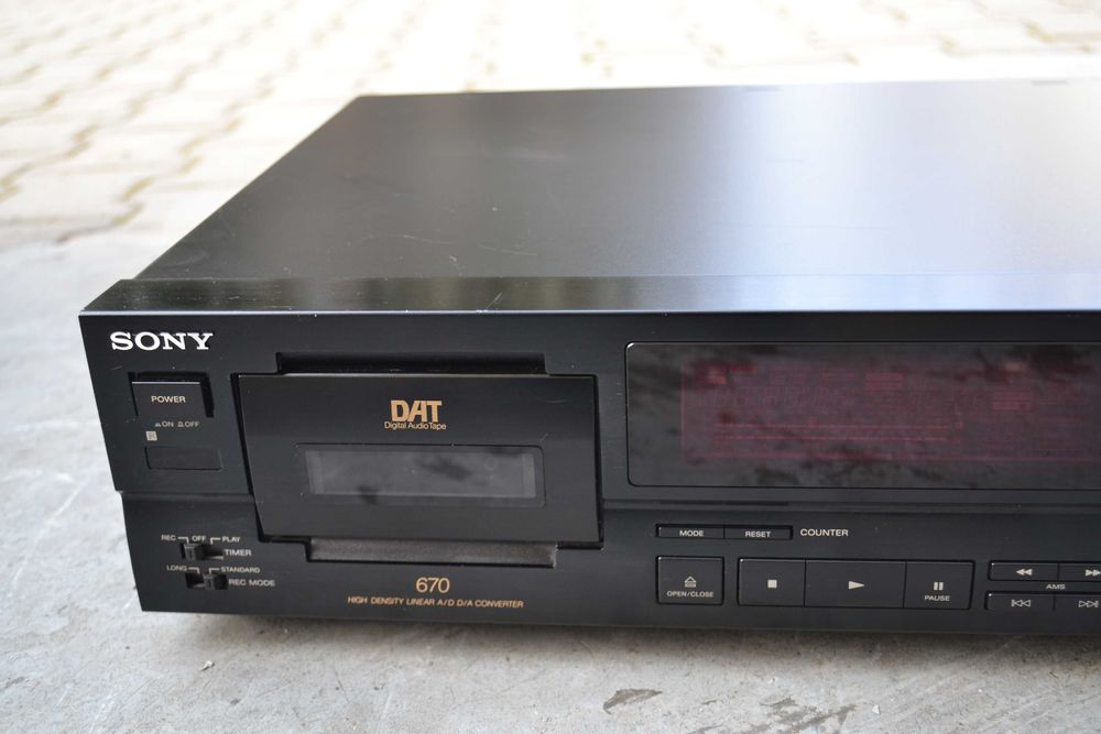 DAT Sony DTC 670